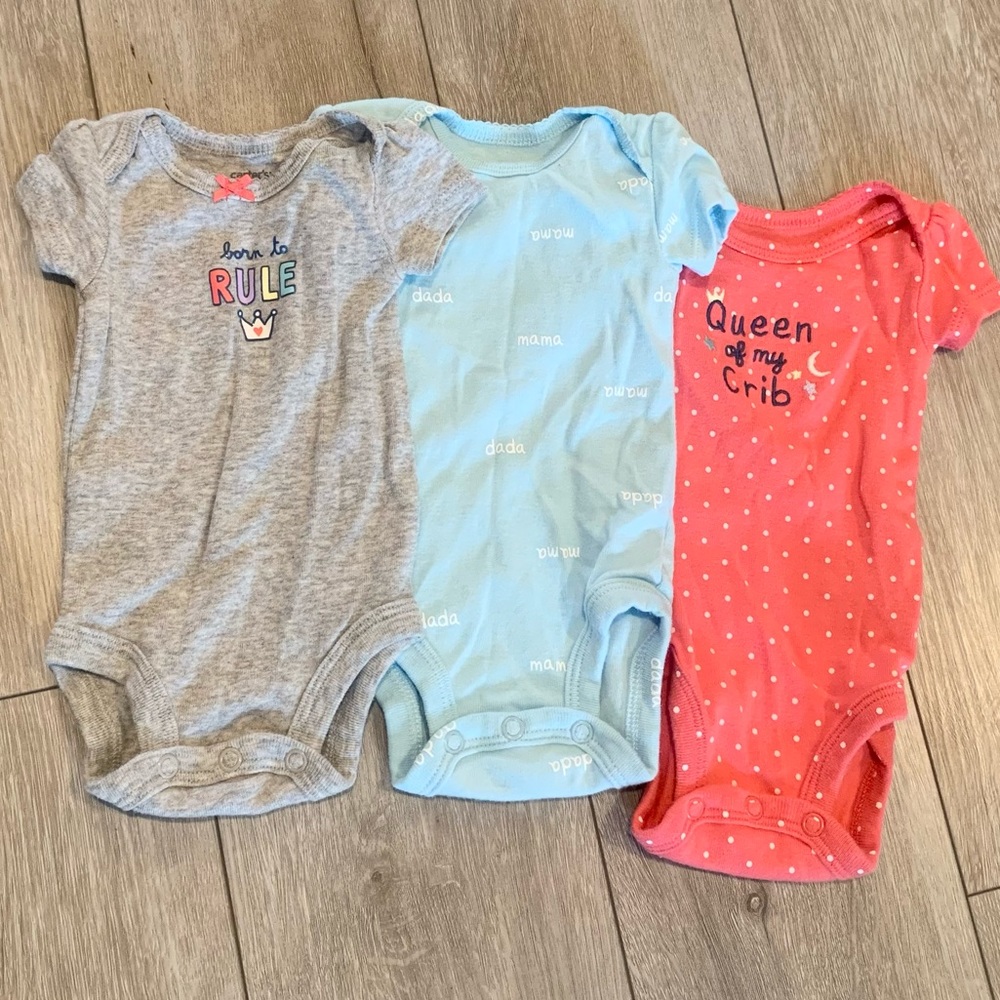 Carter’s Newborn Baby Girl Onesie 3 Pieces